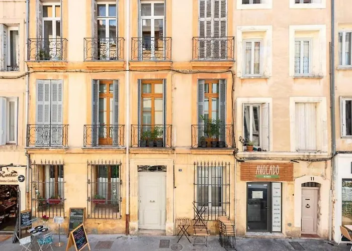 Studio Standing Plein Centre Aix